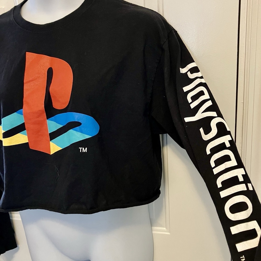 Nintendo PLAYSTATION Crop Long Sleeve‎ T-Shirt Large Black Logo Spellout Women's